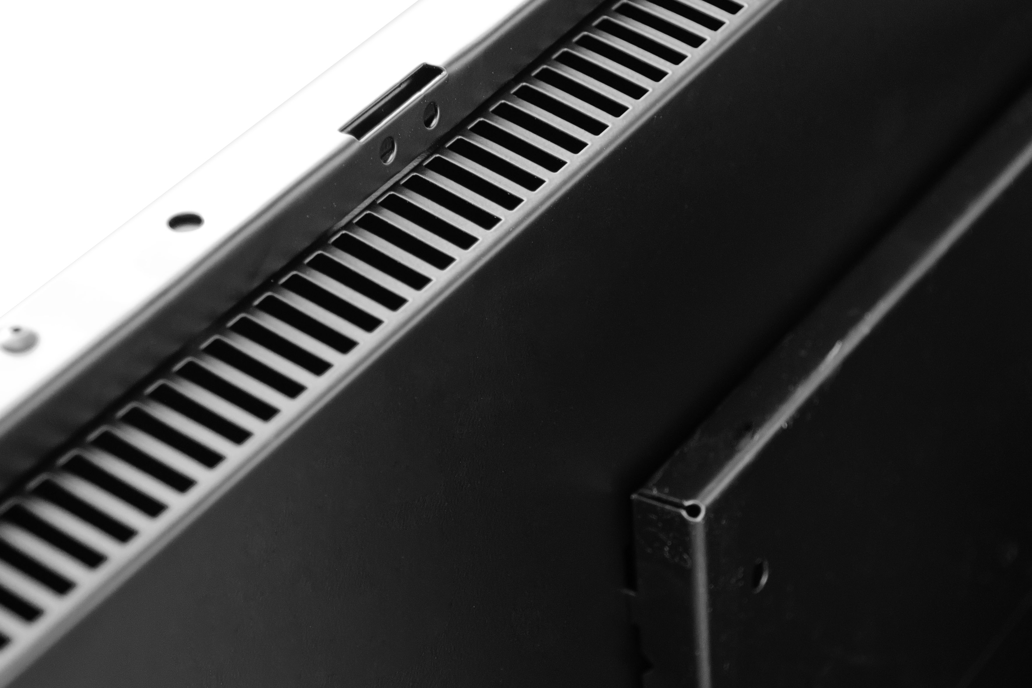 Монтаж инфракрасных конвекционных обогревателей PLAZA T 350-700/220